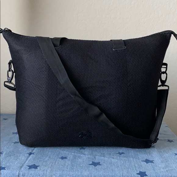 under armour on the run tote